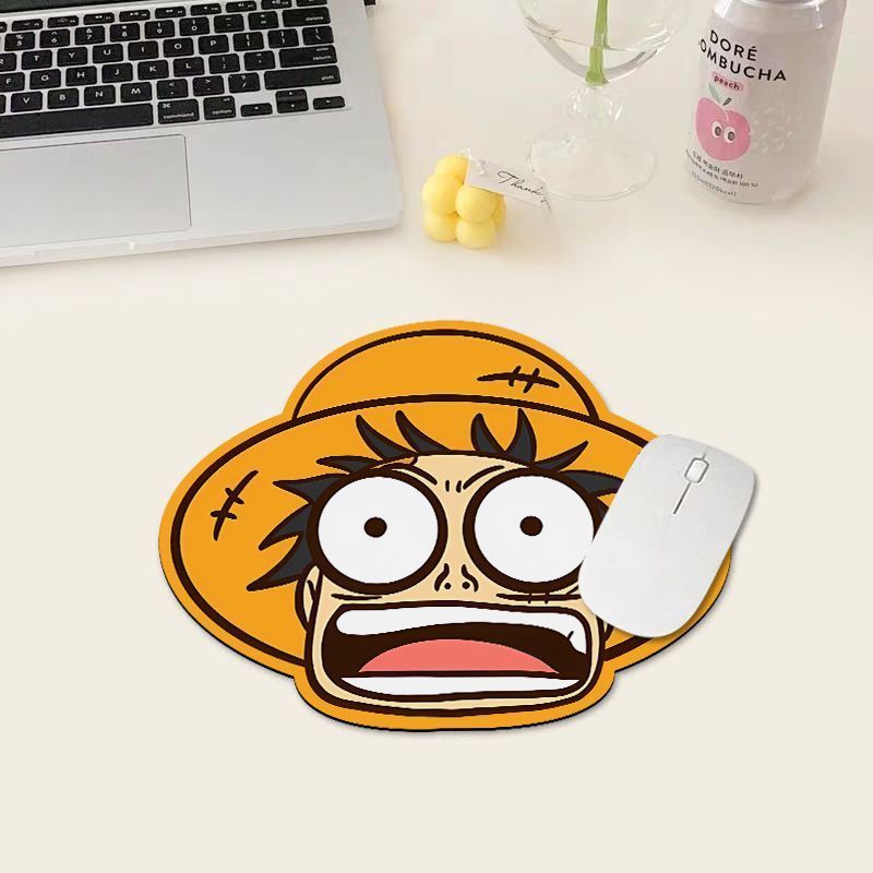 Podkładka pod mysz One Piece L – Desk Setup Carpet recenzja i cena