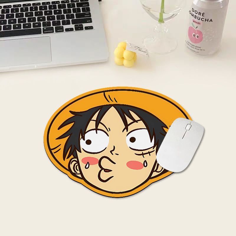 Podkładka pod mysz One Piece L – Desk Setup Carpet recenzja i cena