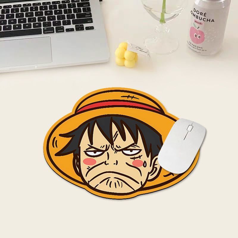 Podkładka pod mysz One Piece L – Desk Setup Carpet recenzja i cena